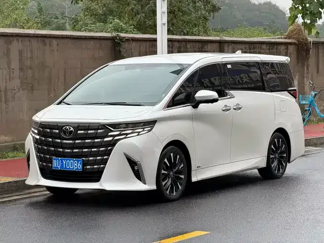 Toyota Alphard 2024 из Китая — купить под ключ