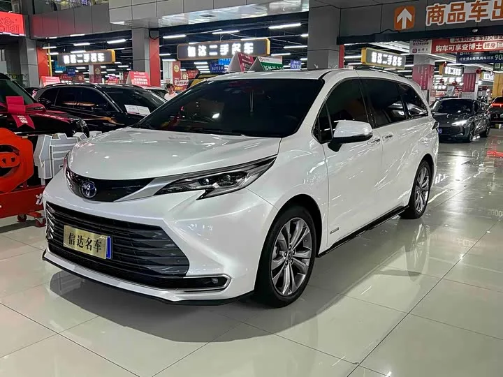Toyota Sienna 2023 из Китая — купить под ключ