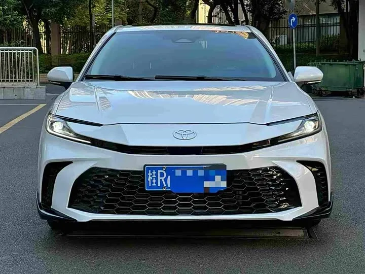 Toyota Camry 2026 из Китая — купить под ключ