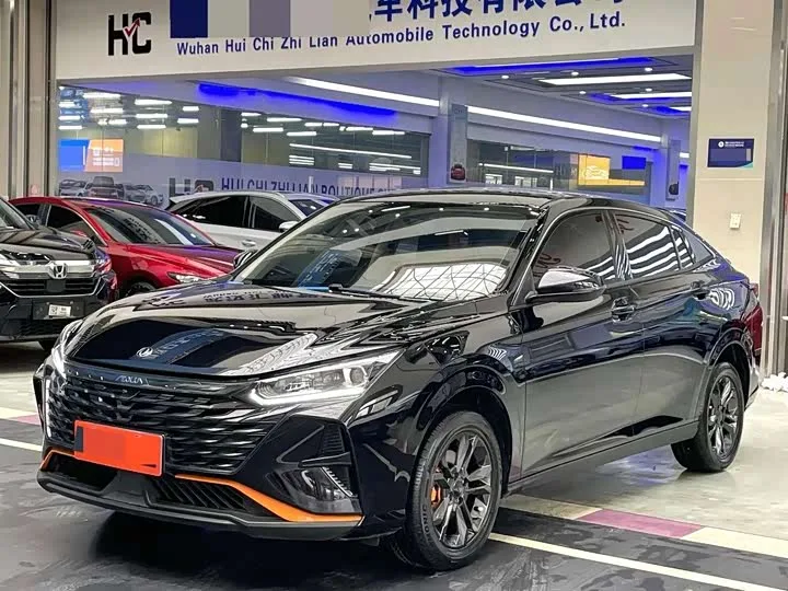 Dongfeng Aeolus Yixuan 2023 из Китая — купить под ключ