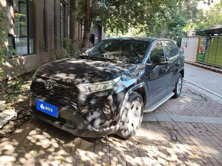 Toyota RAV4 2024 из Китая — купить под ключ