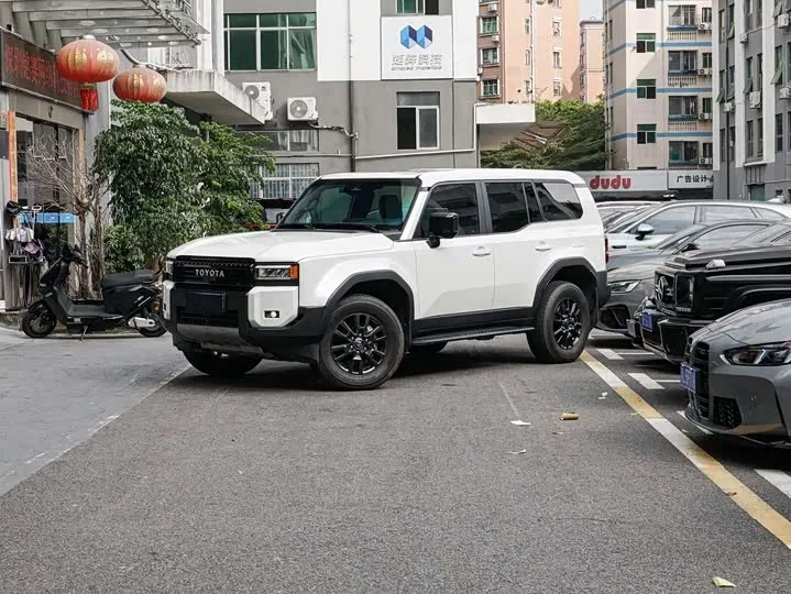 Toyota Prado 2024 из Китая — купить под ключ