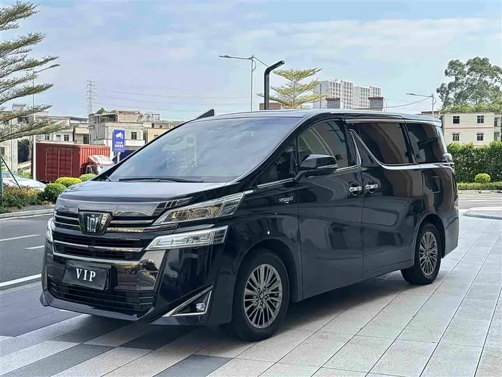 Toyota Vellfire 2023 из Китая — купить под ключ