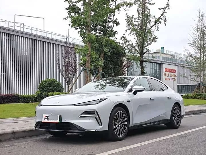 Geely Galaxy Starshine 8 EM-i 2025 из Китая — купить под ключ