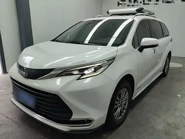 Toyota Sienna 2022 из Китая — купить под ключ