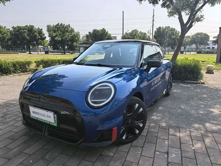 Mini Cooper JCW 2025 из Китая — купить под ключ