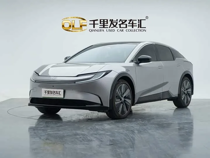 Toyota bZ5 2026 из Китая — купить под ключ