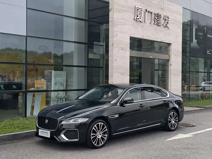 Jaguar XF L 2025 из Китая — купить под ключ
