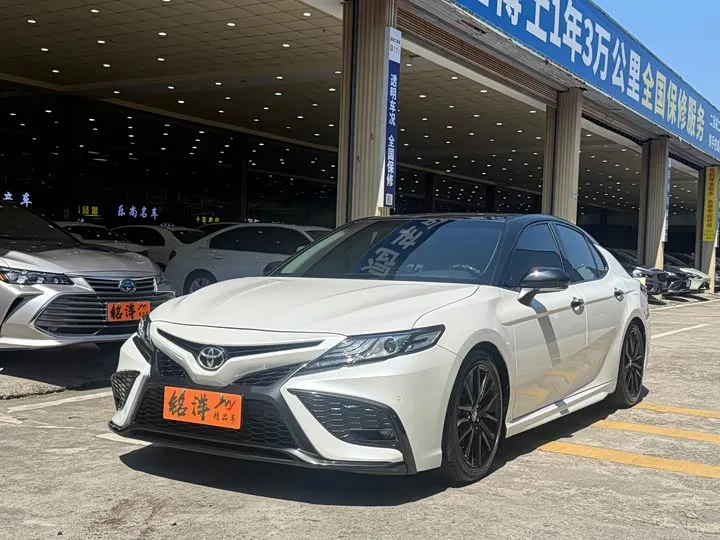 Toyota Camry 2023 из Китая — купить под ключ