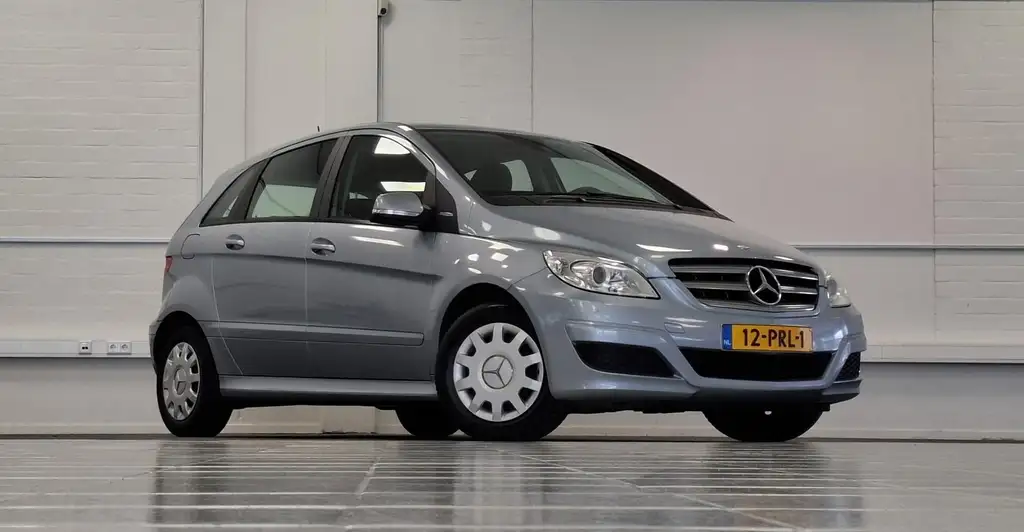 Mercedes-Benz B 160 2011 из Европы — купить под ключ