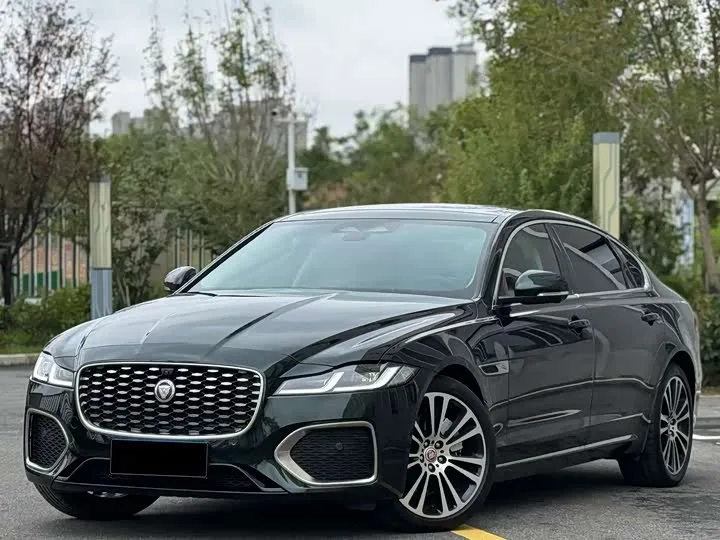 Jaguar XF L 2025 из Китая — купить под ключ
