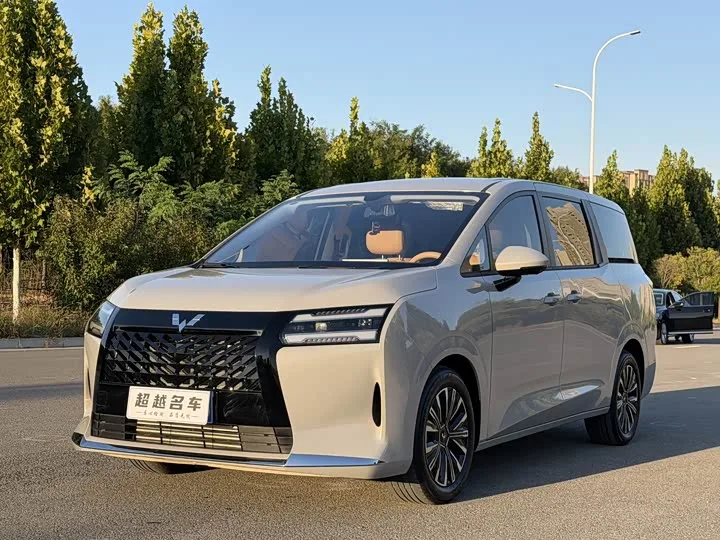 Wuling Starlight 730 2026 из Китая — купить под ключ