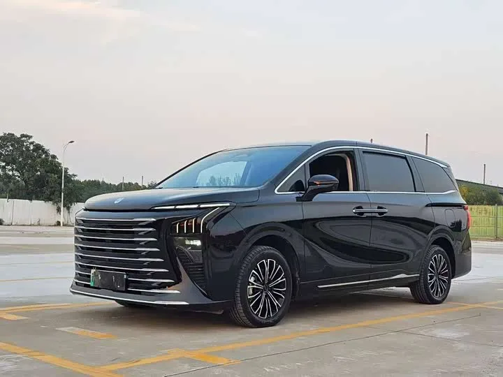 Dongfeng Forthing Xinghai V9 2026 из Китая — купить под ключ