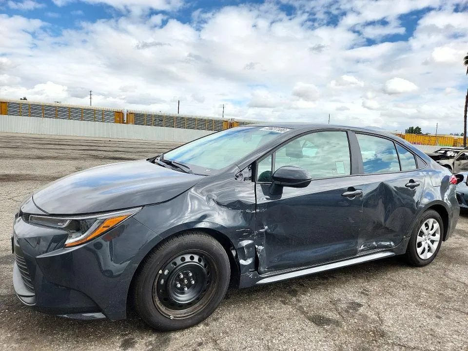 Toyota Corolla LE 2026 из США — купить под ключ