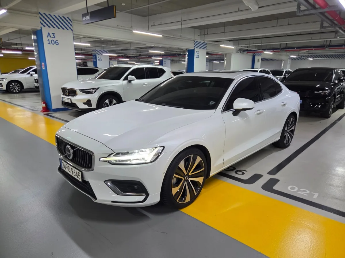 Volvo S60 2024 из Кореи — купить под ключ