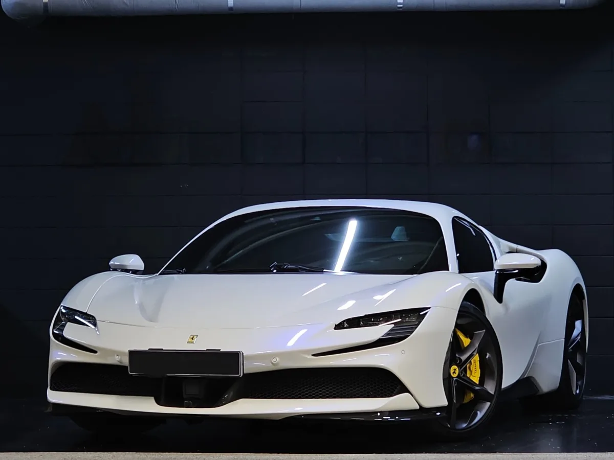 Ferrari SF90 2022 из Кореи — купить под ключ