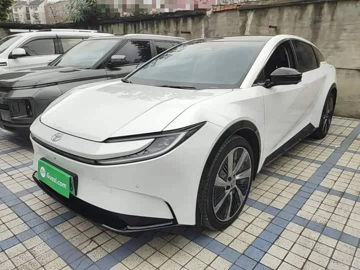 Toyota bZ5 2025 из Китая — купить под ключ