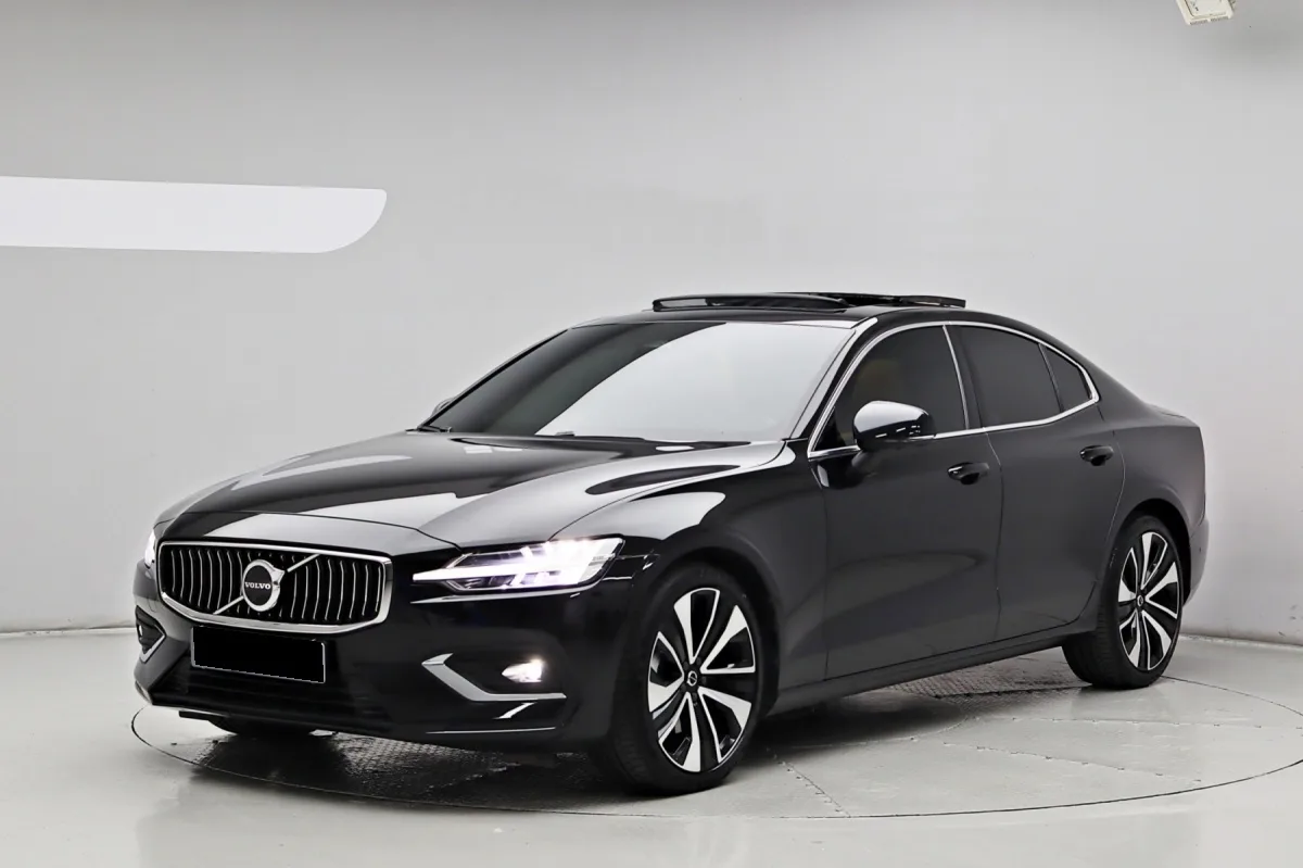 Volvo S60 2022 из Кореи — купить под ключ