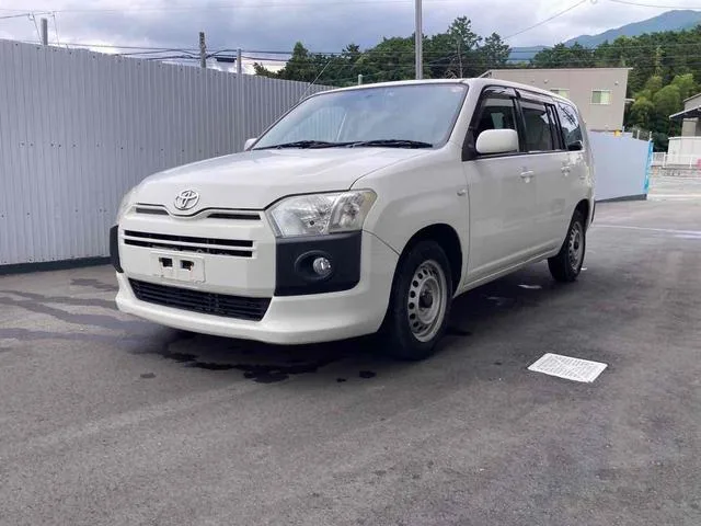 Toyota PROBOX 2015 из Японии — купить под ключ