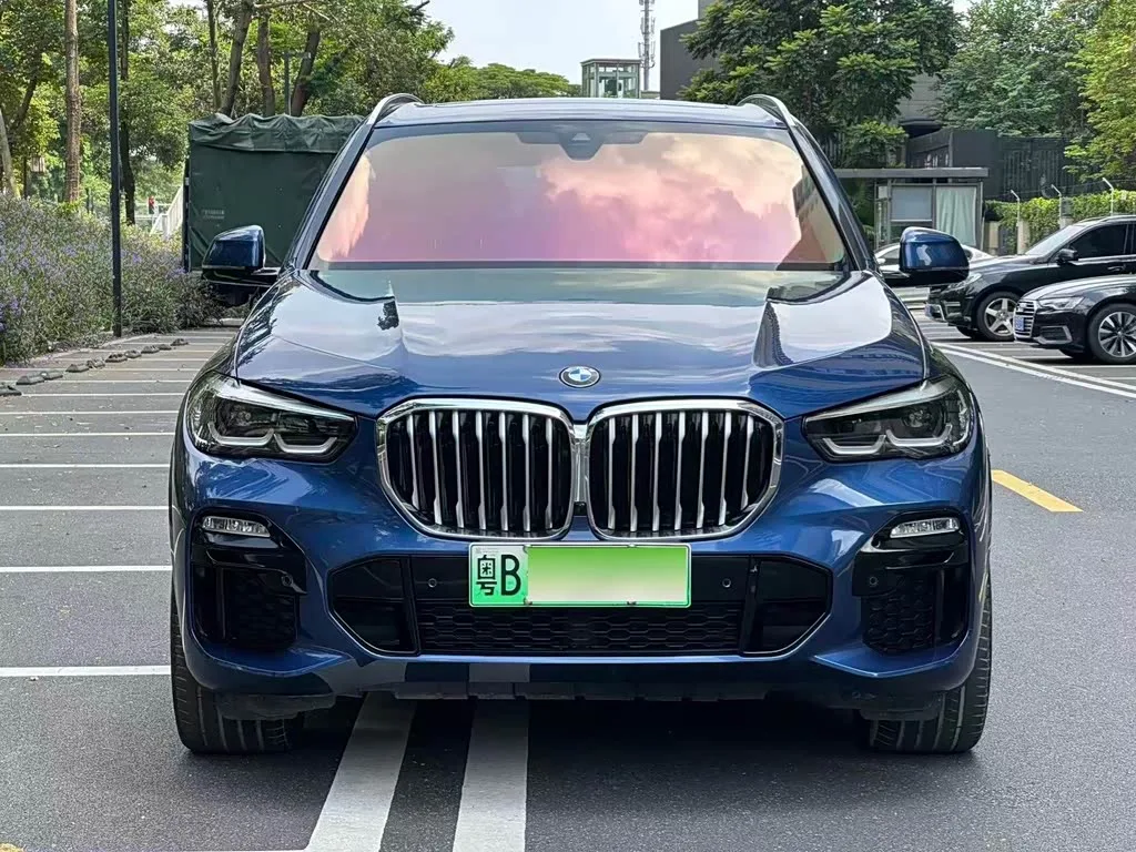 BMW X5 Hybrid 2021 из Китая — купить под ключ