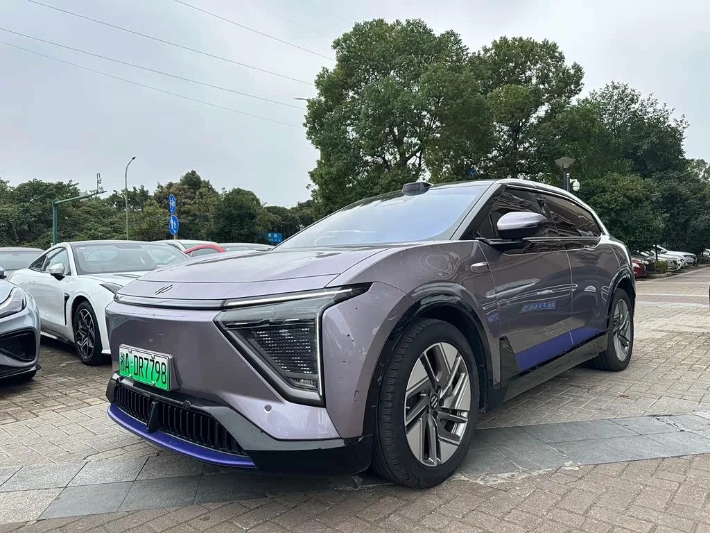 HiPhi Y 2023 из Китая — купить под ключ