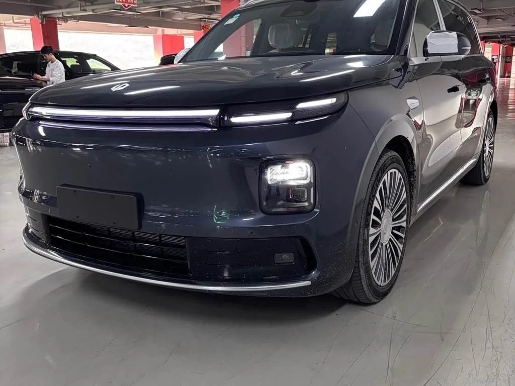 Leapmotor D19 2026 из Китая — купить под ключ