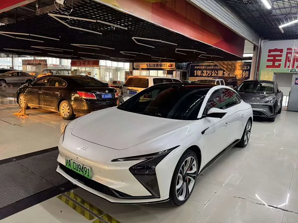 IM motors L7 2022 из Китая — купить под ключ