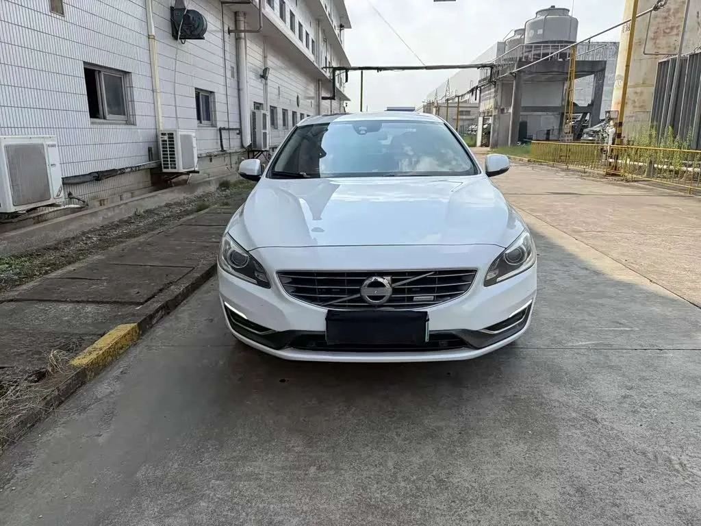 Volvo S60 Hybrid 2015 из Китая — купить под ключ