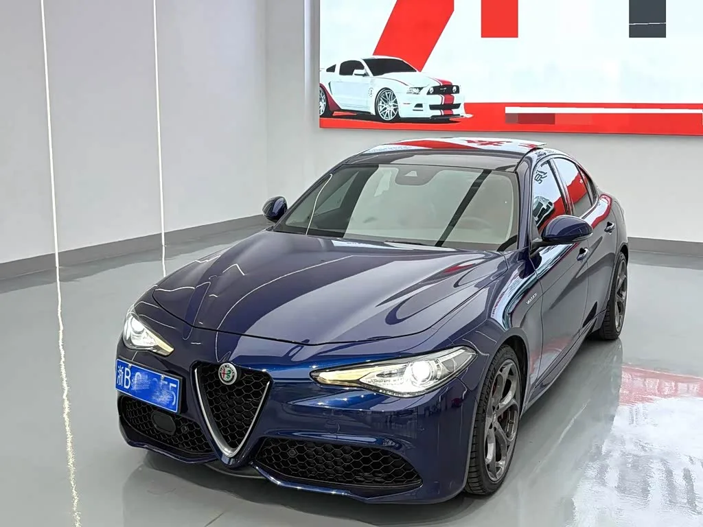 Alfa Romeo Giulia 2017 из Китая — купить под ключ