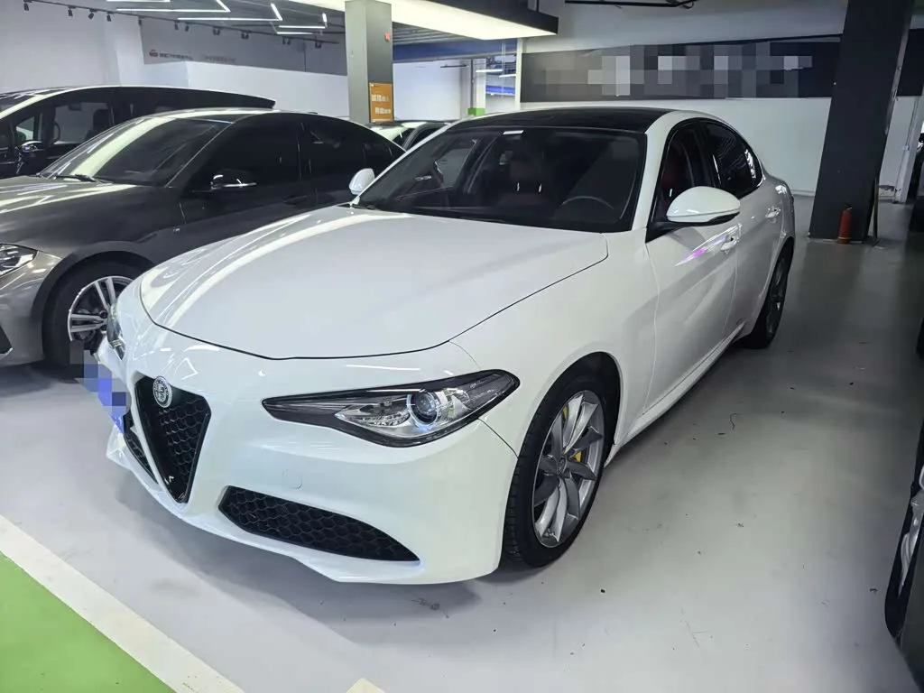 Alfa Romeo Giulia 2019 из Китая — купить под ключ