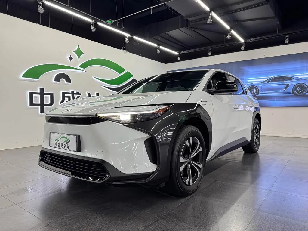 Toyota bZ4X Platinum 2024 из Китая — купить под ключ