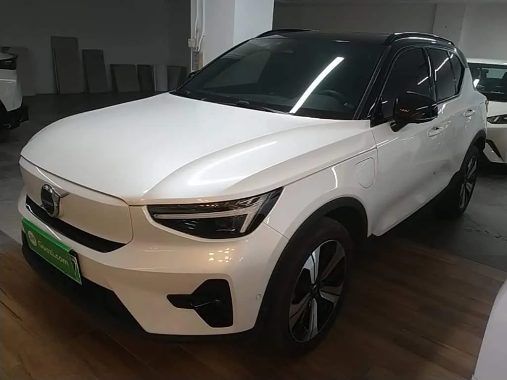 Volvo XC40 EV 2023 из Китая — купить под ключ