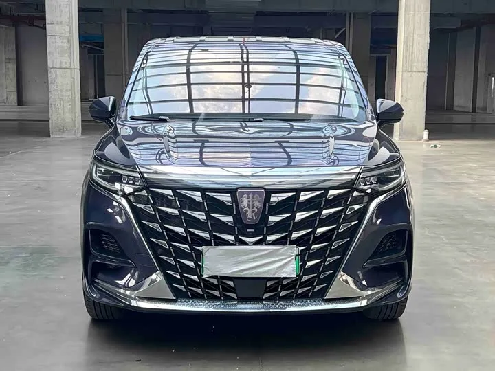 Roewe iMax 8 EV 2022 из Китая — купить под ключ