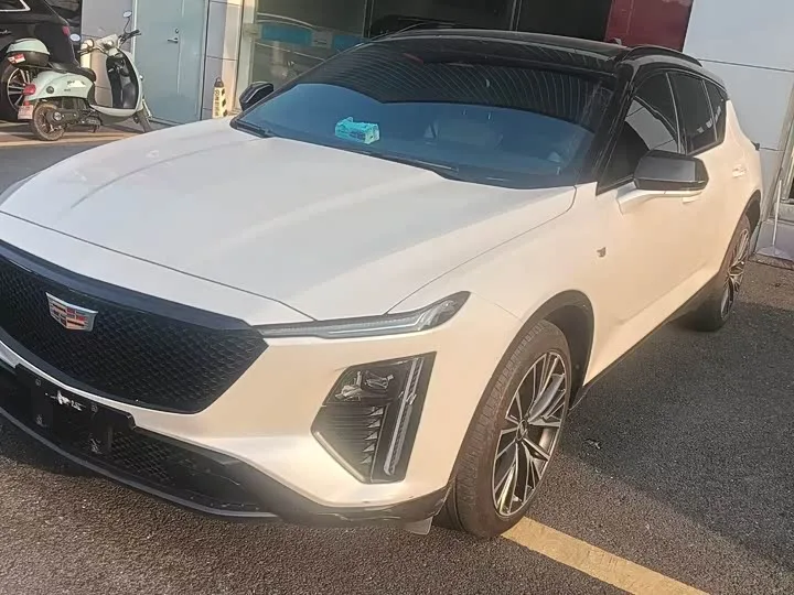 Cadillac GT4 2024 из Китая — купить под ключ