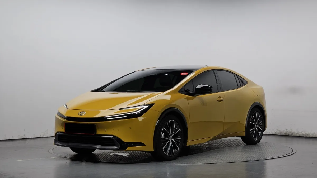 Toyota Prius 2024 из Кореи — купить под ключ