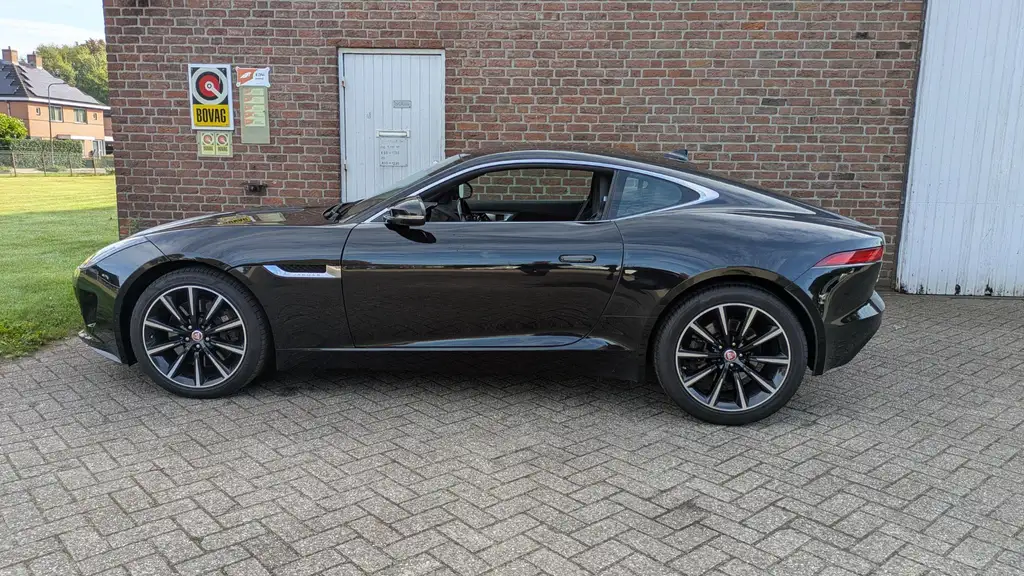 Jaguar F-Type 2015 из Европы — купить под ключ
