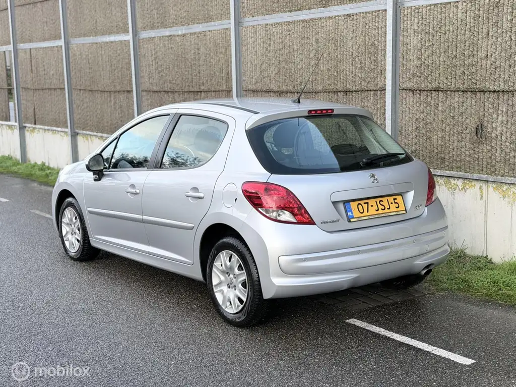 Peugeot 207 2009 из Европы — купить под ключ