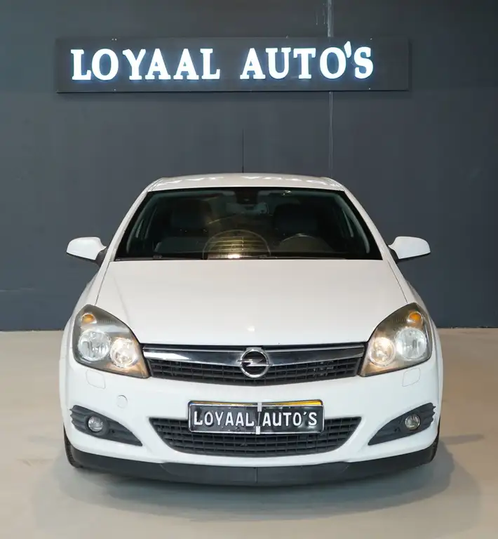 Opel Astra 2008 из Европы — купить под ключ