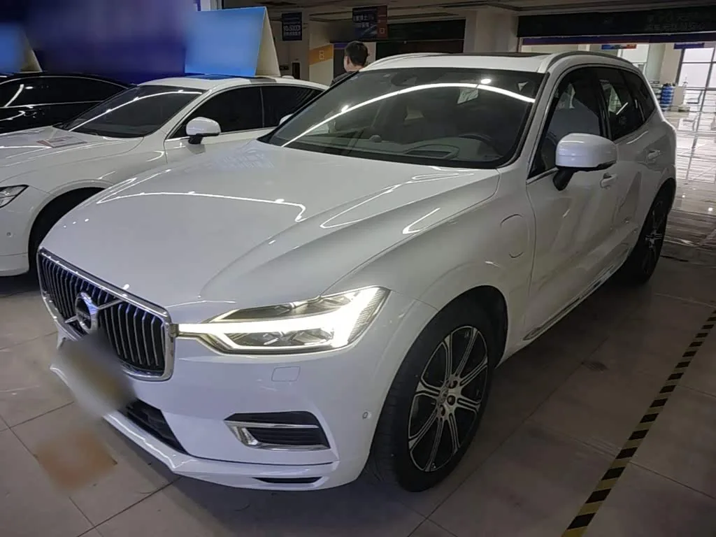 Volvo XC60 Hybrid 2021 из Китая — купить под ключ