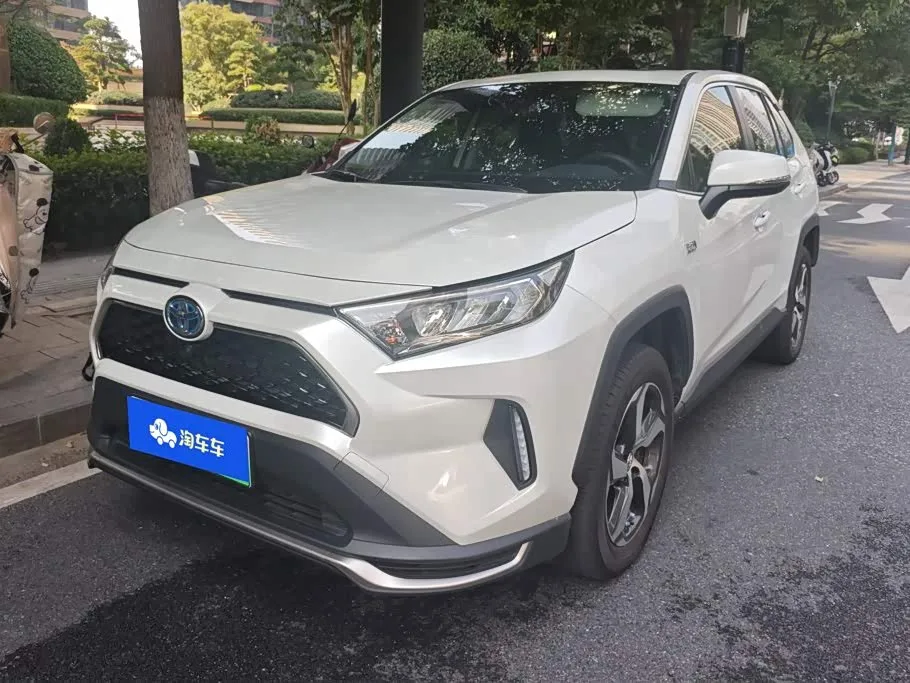 Toyota RAV4 Hybrid 2021 из Китая — купить под ключ
