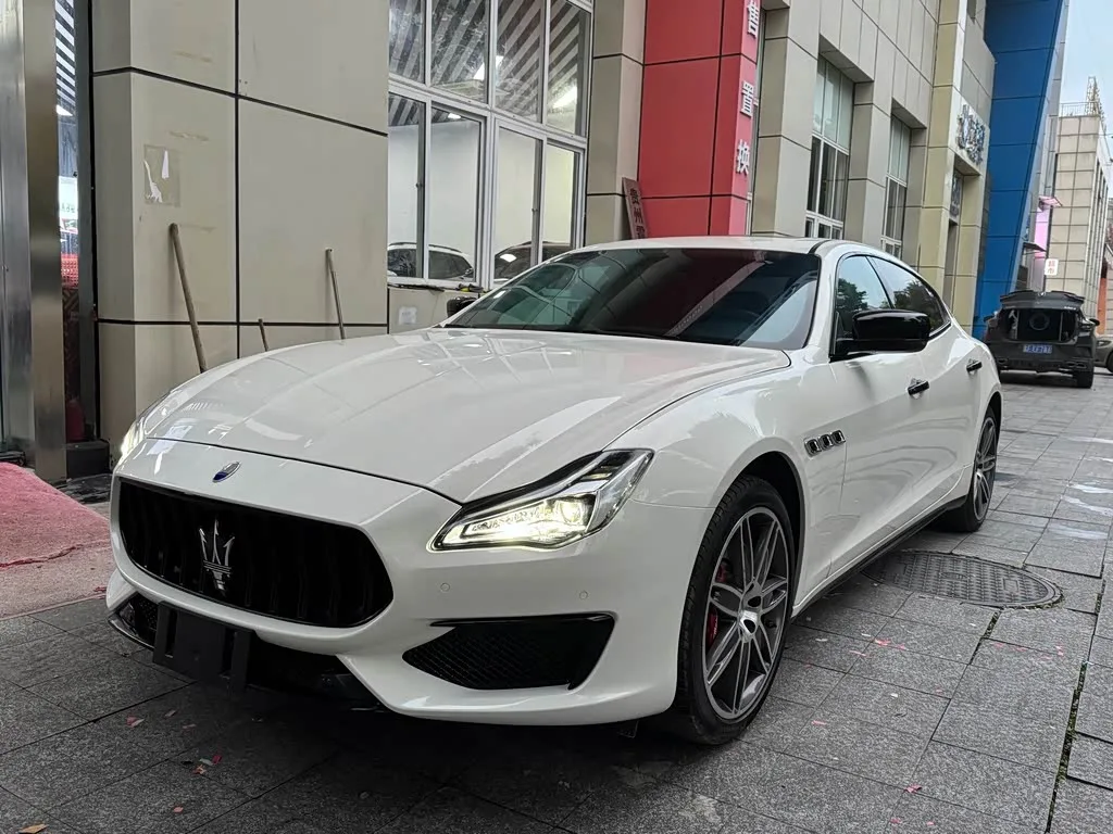 Maserati Quattroporte 2018 из Китая — купить под ключ