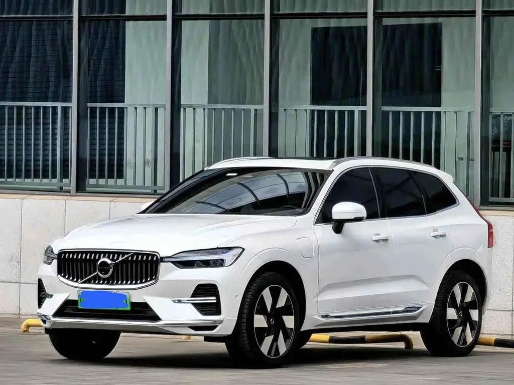 Volvo XC60 Hybrid 2023 из Китая — купить под ключ