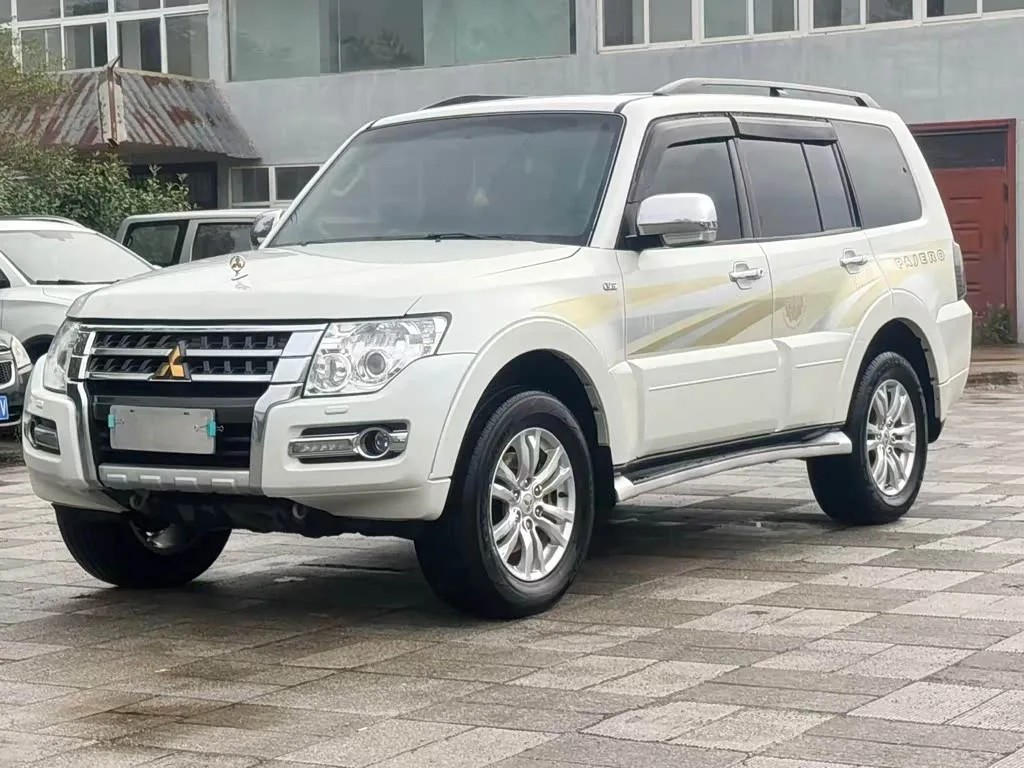 Mitsubishi Pajero 2019 из Китая — купить под ключ
