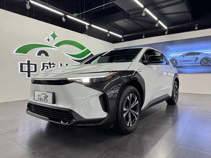Toyota bZ4X Platinum 2024 из Китая — купить под ключ