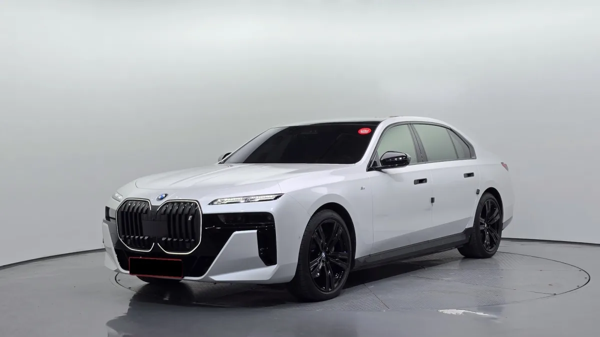 BMW i7 2025 из Кореи — купить под ключ
