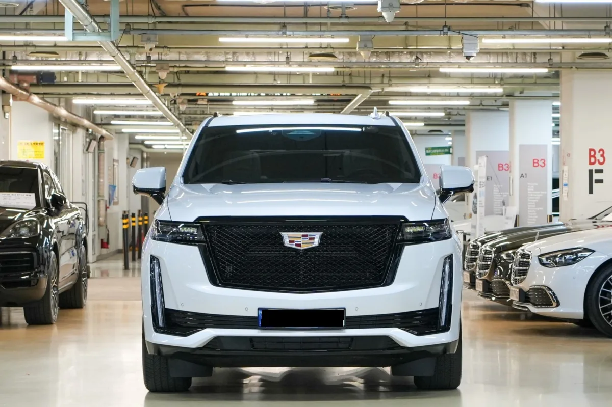 Cadillac Escalade 2023 из Кореи — купить под ключ