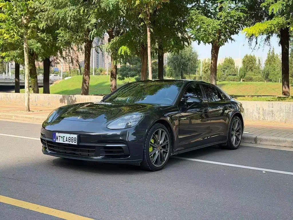 Porsche Panamera Hybrid 2019 из Китая — купить под ключ