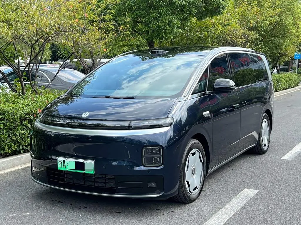Leapmotor D99 2026 из Китая — купить под ключ