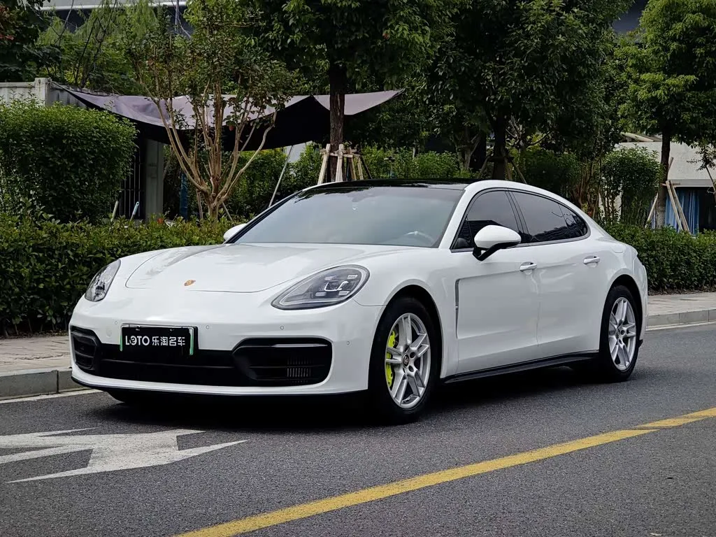 Porsche Panamera Hybrid 2022 из Китая — купить под ключ