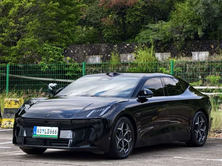 Lynk & Co Z10 2025 из Китая — купить под ключ